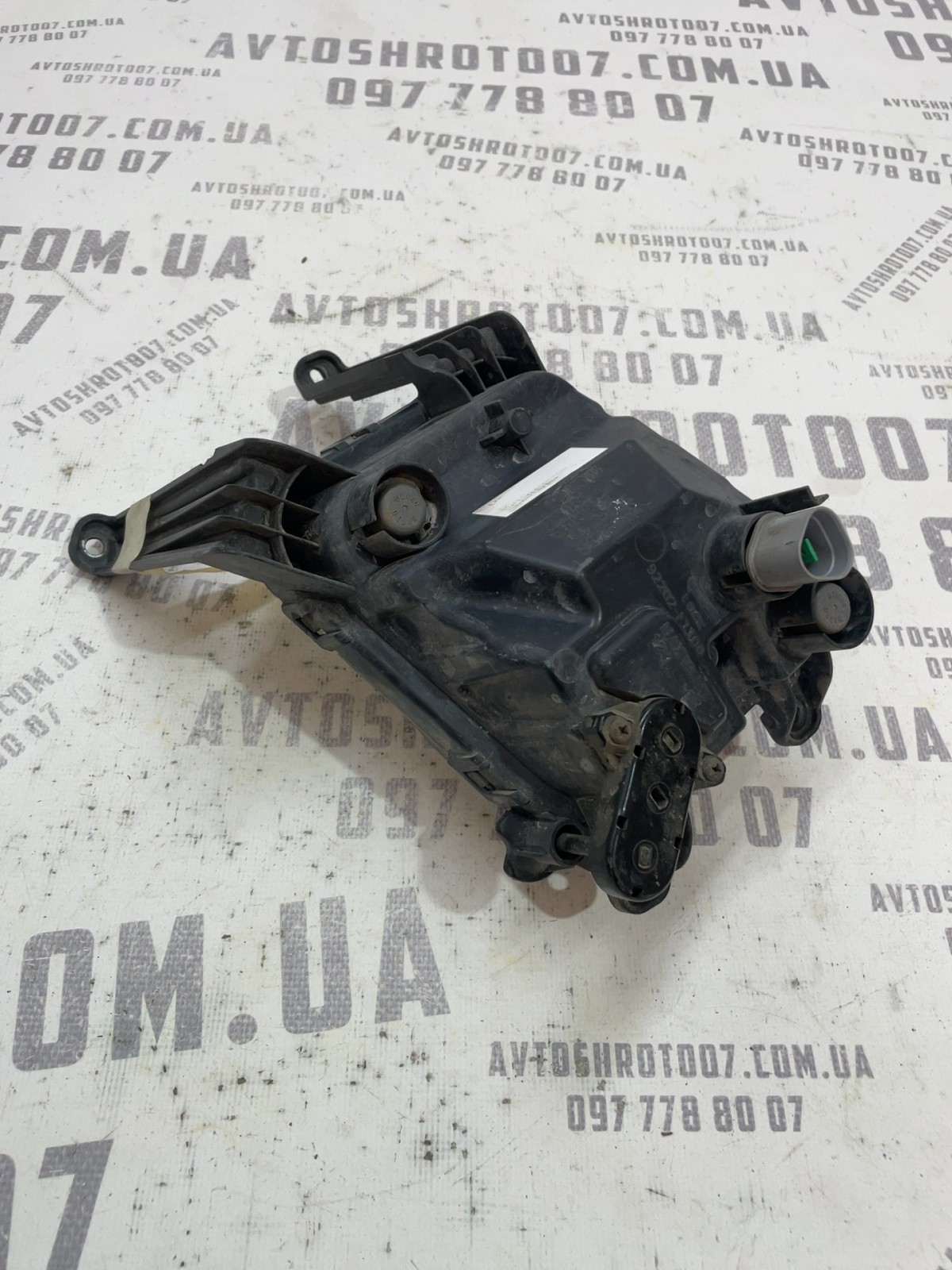 Фара протитуманна права Kia Sportage (15-21) 92202F1100