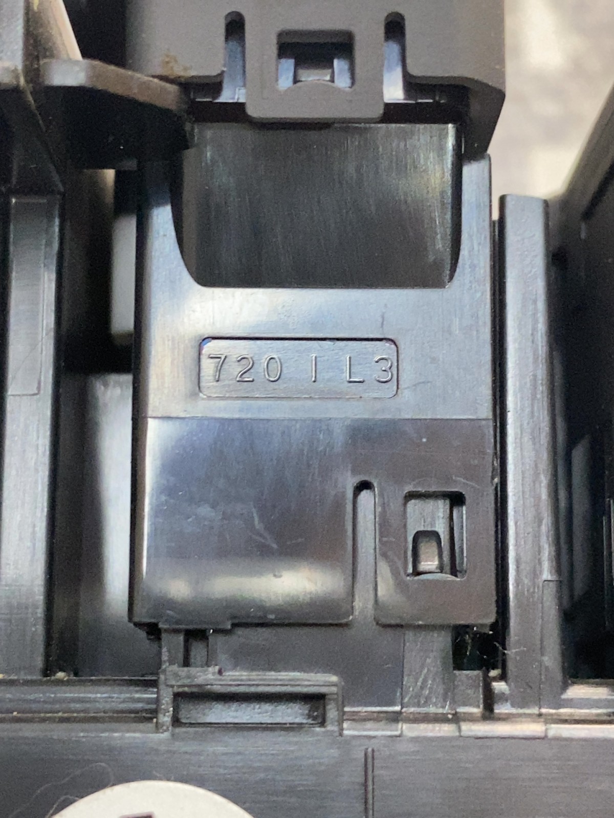 Кнопка ручного тормозу Toyota RAV4 5 75L720