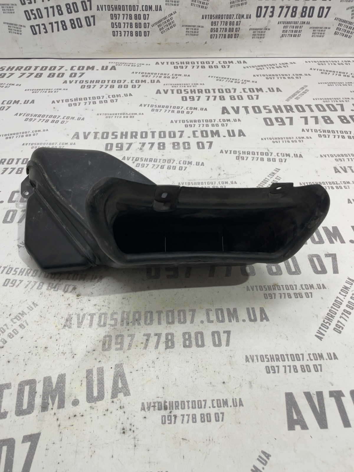 Воздуховод Ford F-150 13
