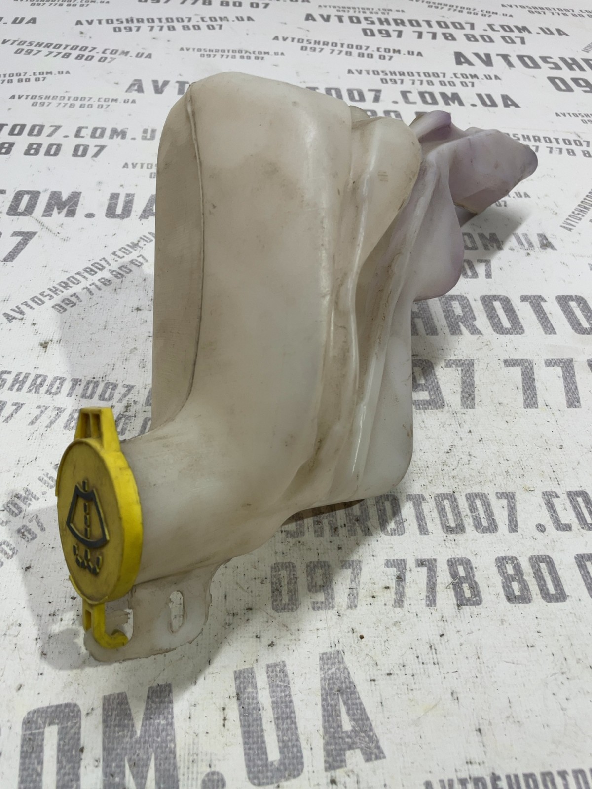 Бачок омивача лобового скла Jeep Patriot MK 05303789AF