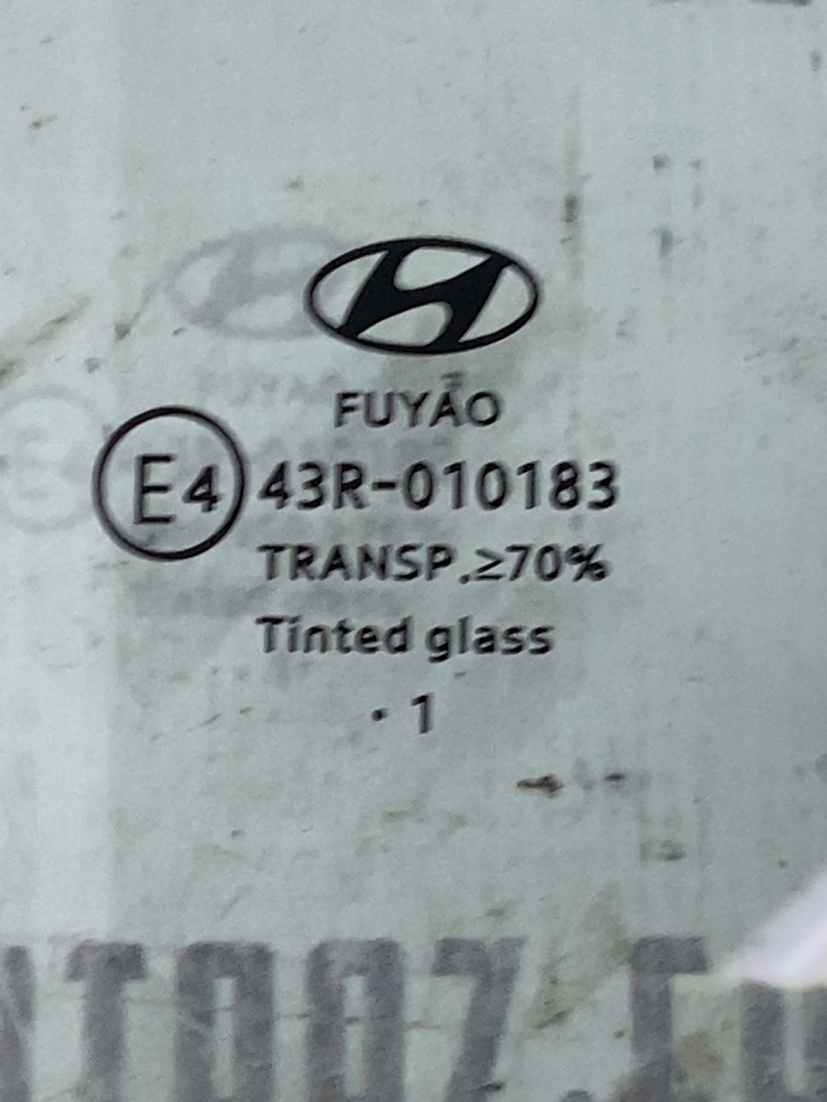 Скло дверей заднє праве Hyundai Tucson 4 82112C7000