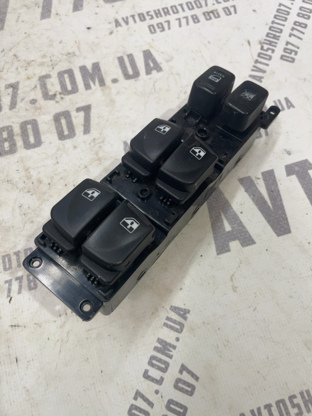Блок управління склопідйомниками Hyundai Accent 3