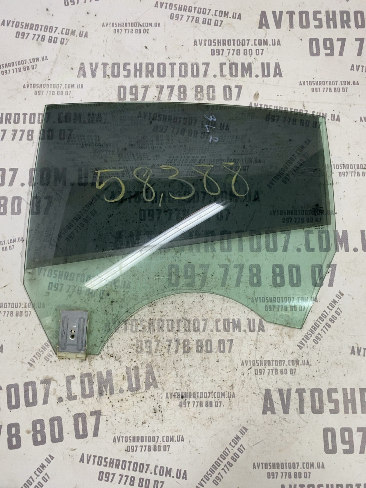Скло дверей заднє ліве VW Passat CC 35 (08-16)