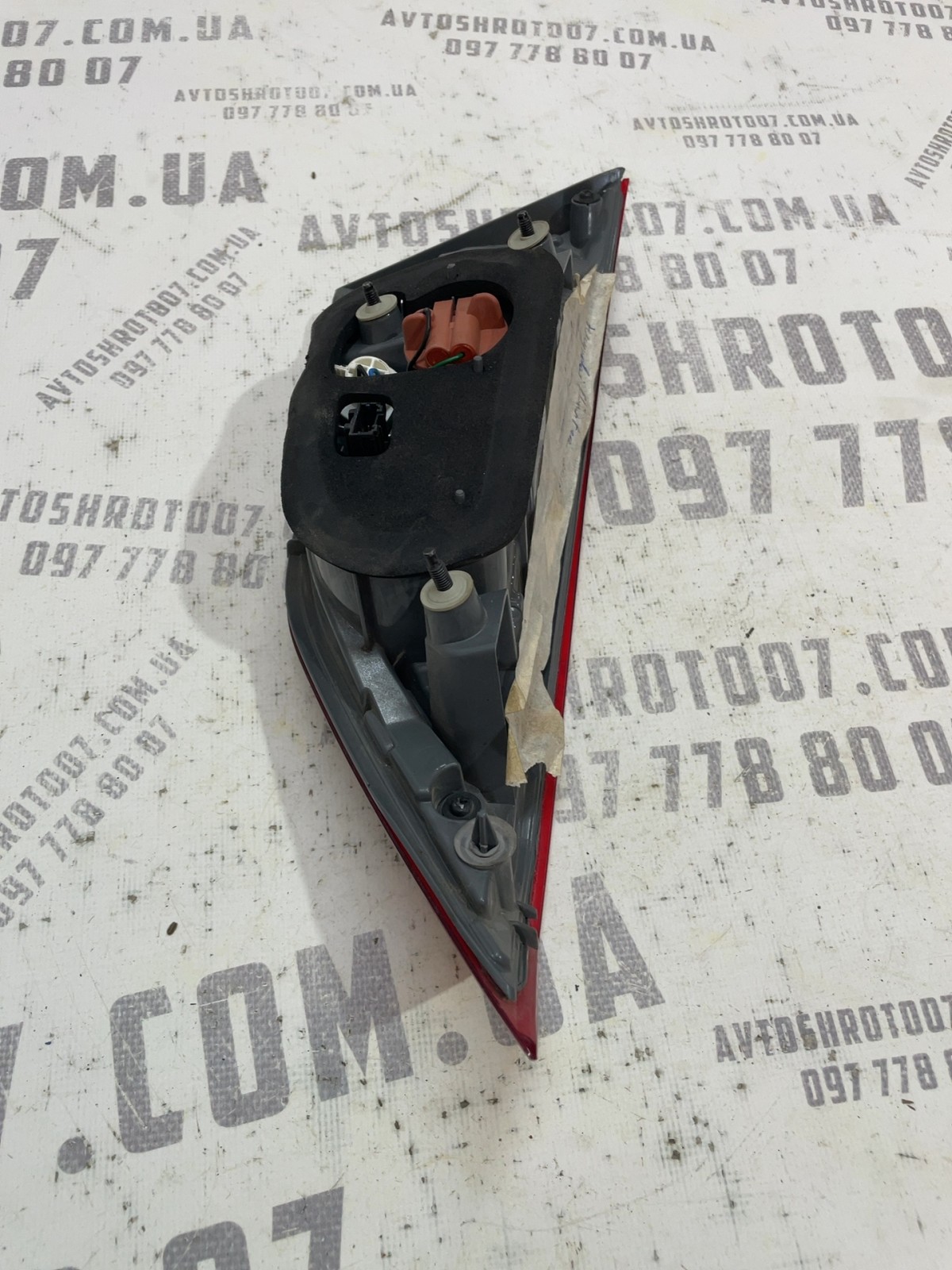 Ліхтар задній правий Hyundai Elantra 6 (15-20) 92404F30