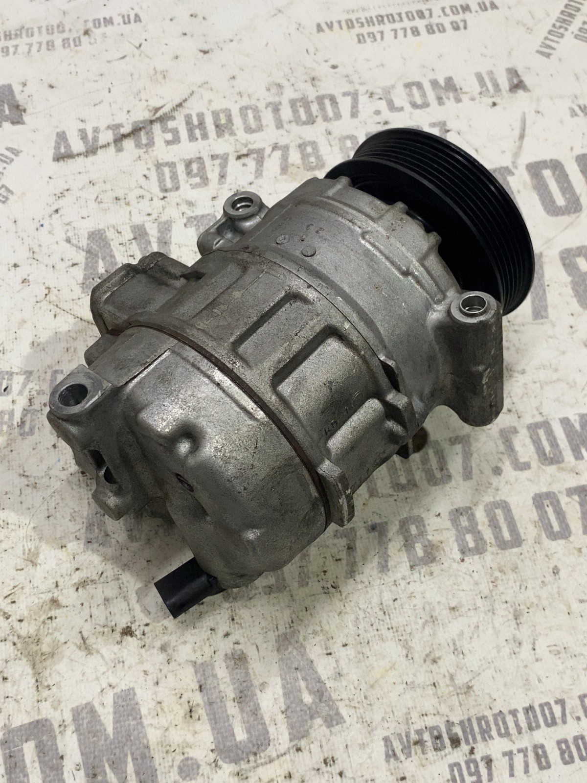 Компресор кондиціонера VW Jetta 6 (10-18) 1K0820859S