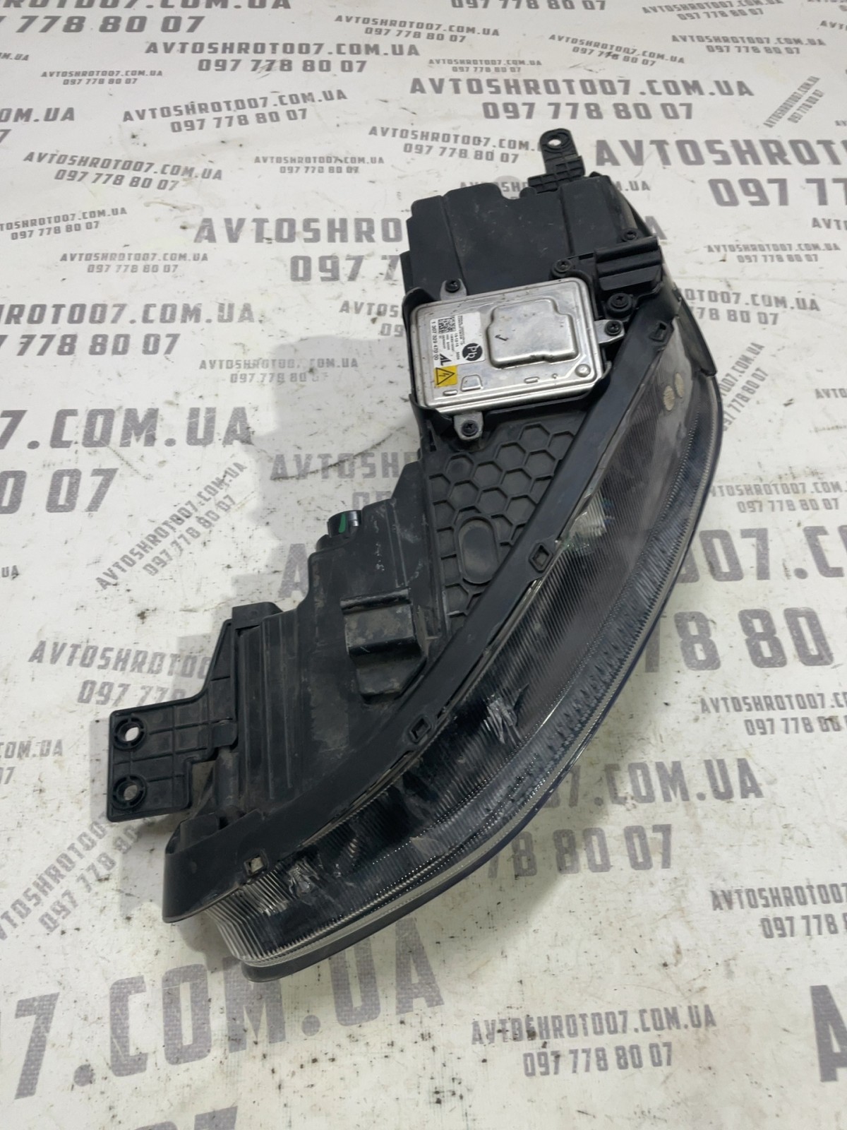 Фара права Kia Sportage (15-21) 92102F1110