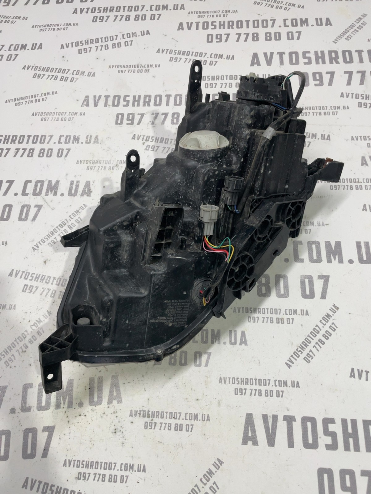 Фара права Nissan Rogue T32 (13-20) 10018841