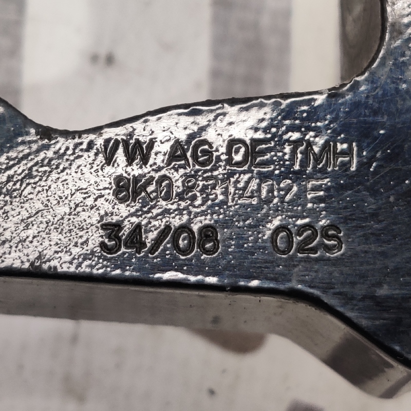 Дверна завіса передня права Audi A4 B8 (07-15) 2.0 Дизель