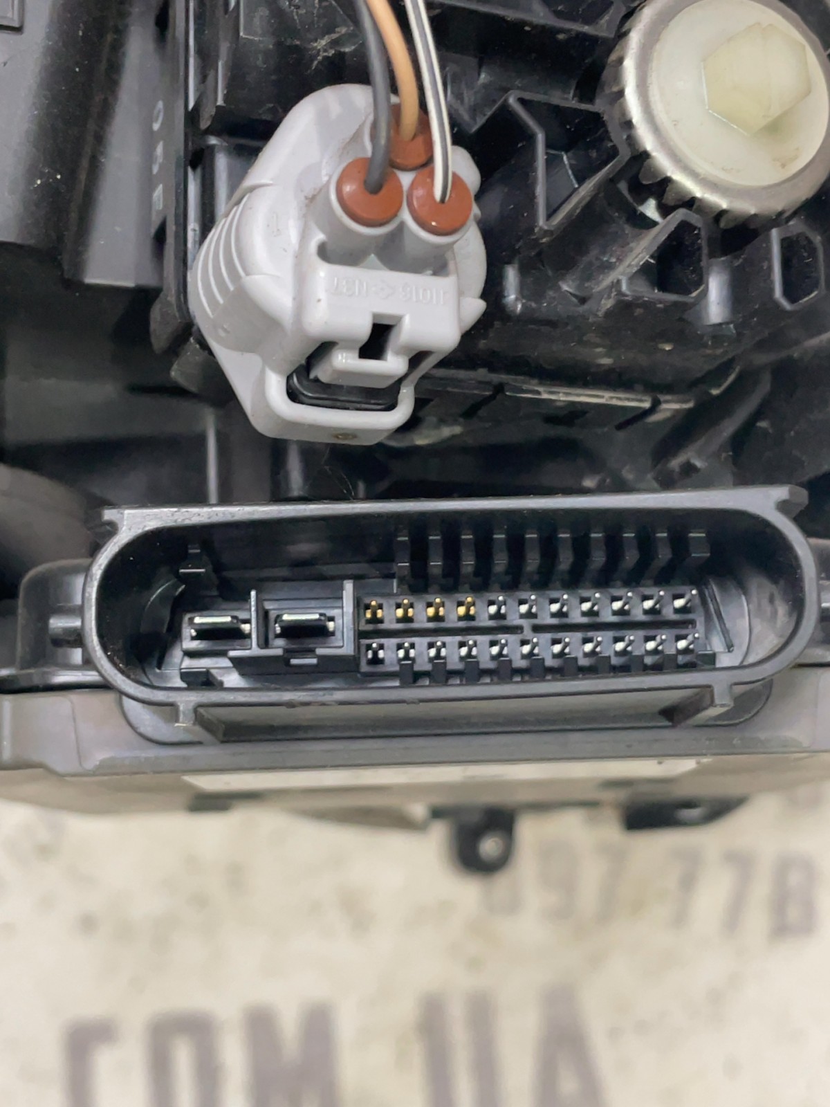 Фара передня ліва Toyota RAV4 5 (18-24) 8990742020
