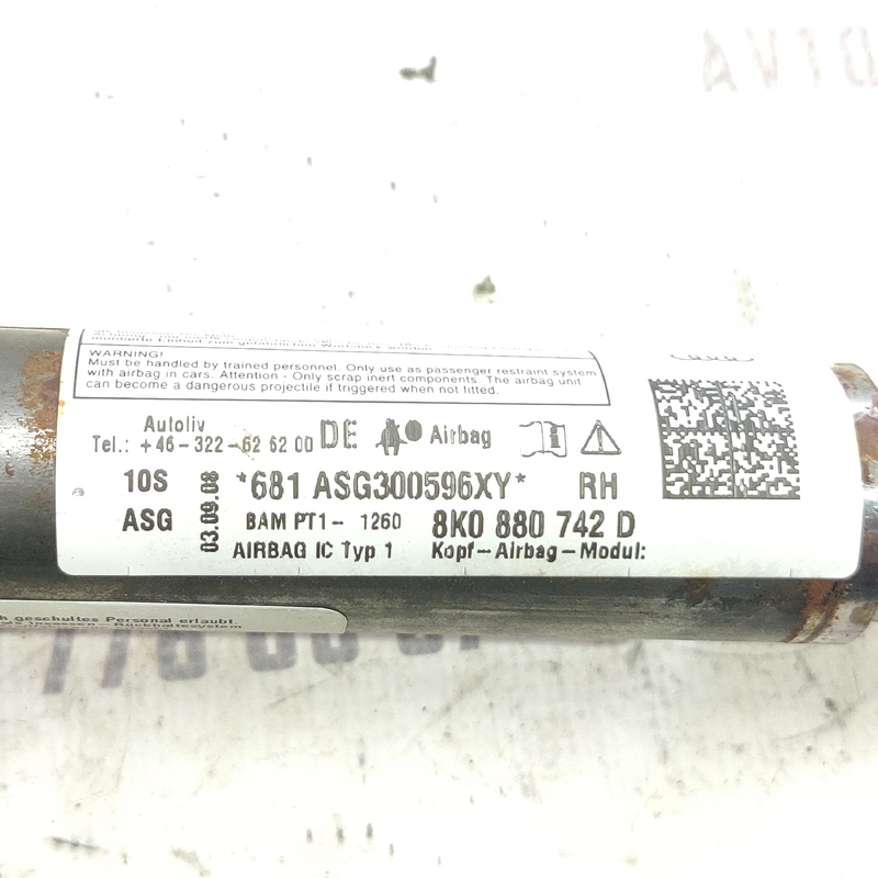 Шторка безпеки права Audi A4 B8 (07-15) 2.0D 8K0880742D