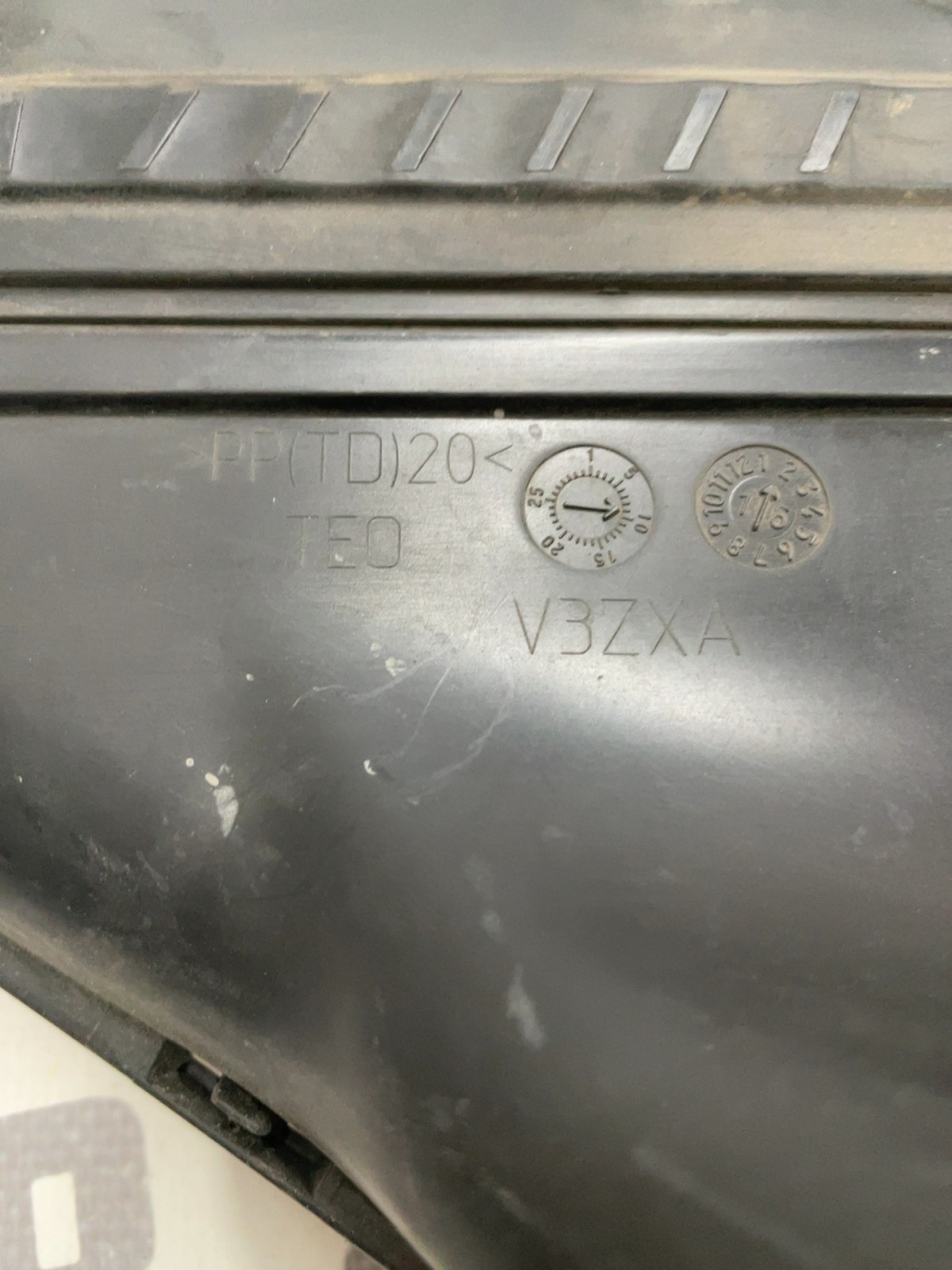 Воздуховод Ford F-150 13