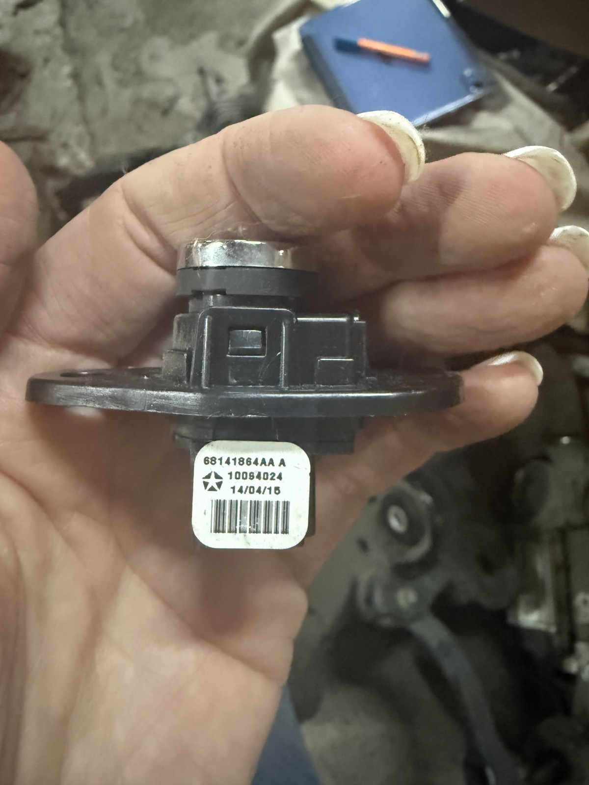 Кнопка Відкриття Багажника Chrysler 200 JS фото 2