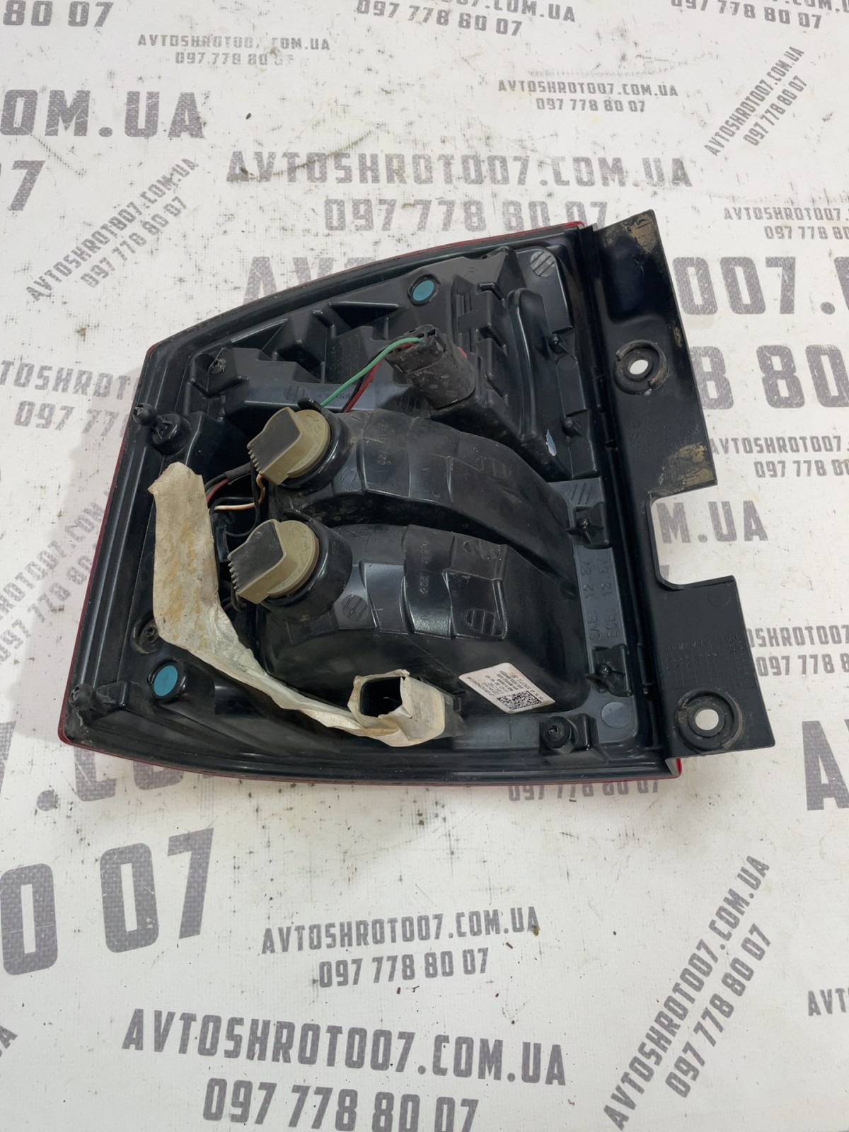 Ліхтар задній правий Jeep Compass MK (06-16) 05182542ACCHR