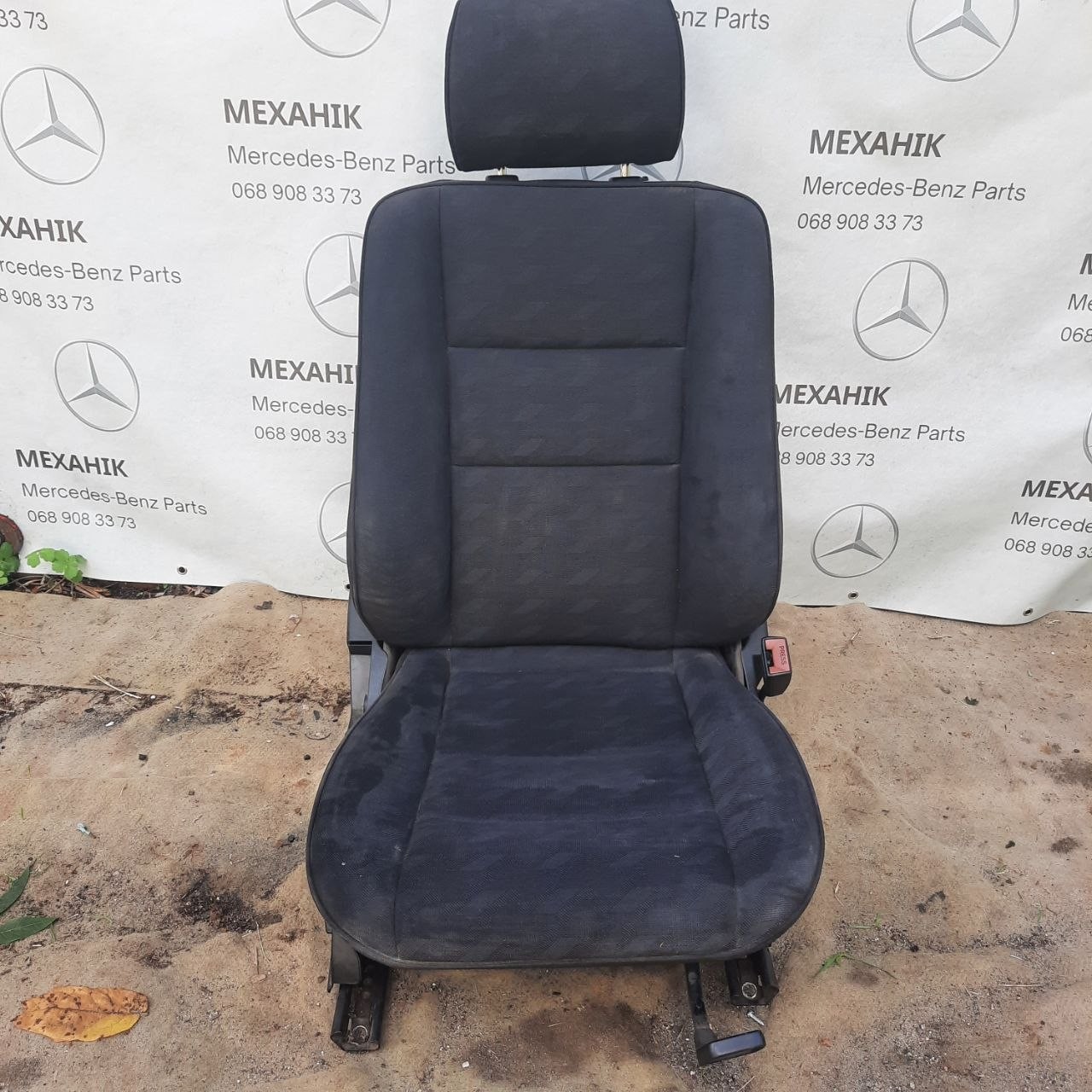 Сидіння передні Mercedes-Benz C-Class W202