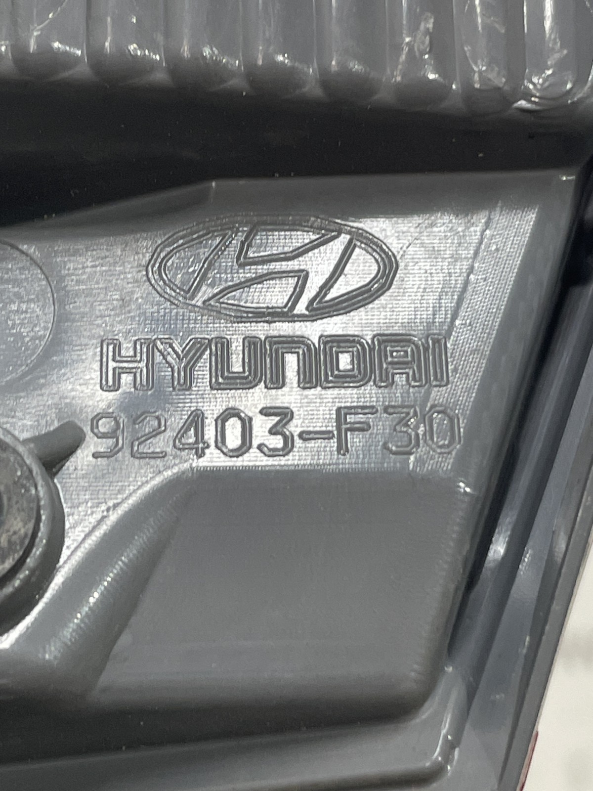 Ліхтар задній лівий Hyundai Elantra 6 (15-20) 92403F30