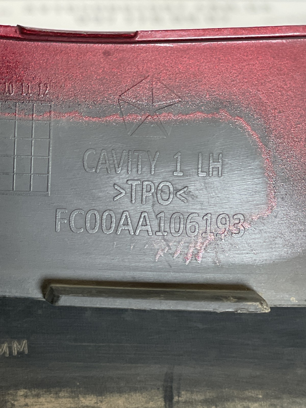 Накладка бампера задня ліва Jeep Cherokee KL FC00AA106193