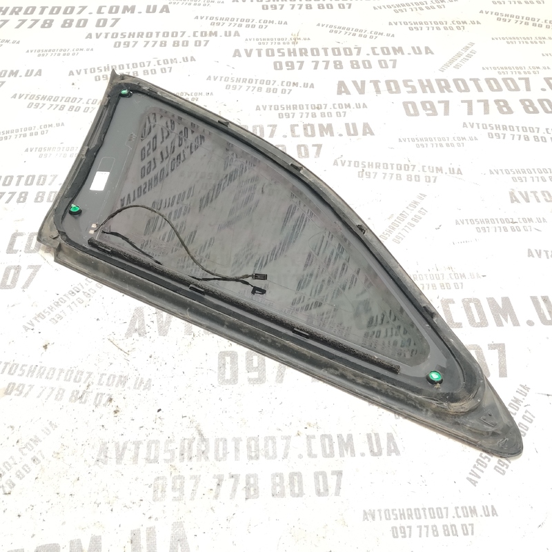 Кузовне скло заднє праве Audi A4 B8 (07-15) 2.0 дизель