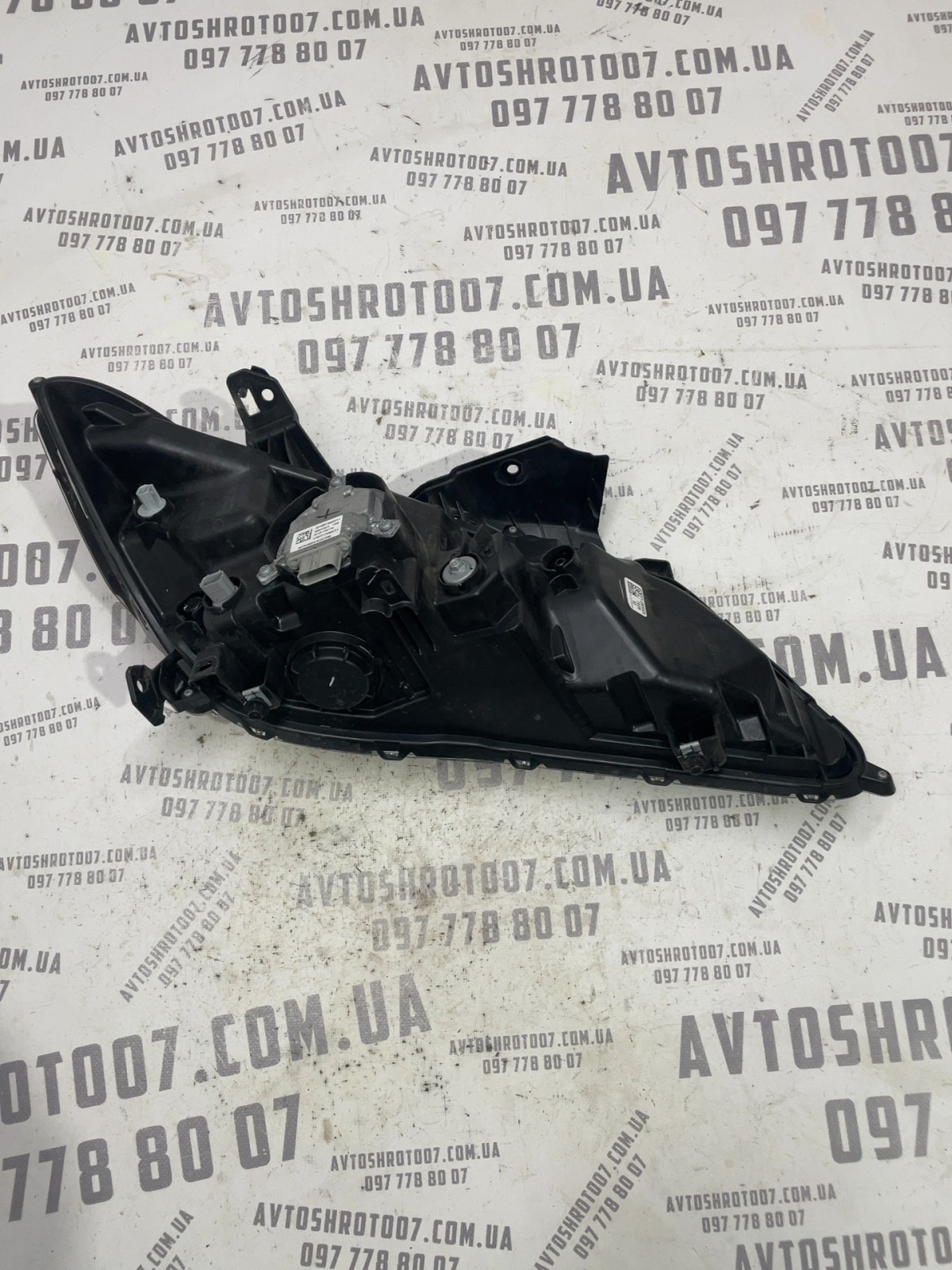 Фара передня ліва Acura RDX 3 (18-24) 33109TX6A511
