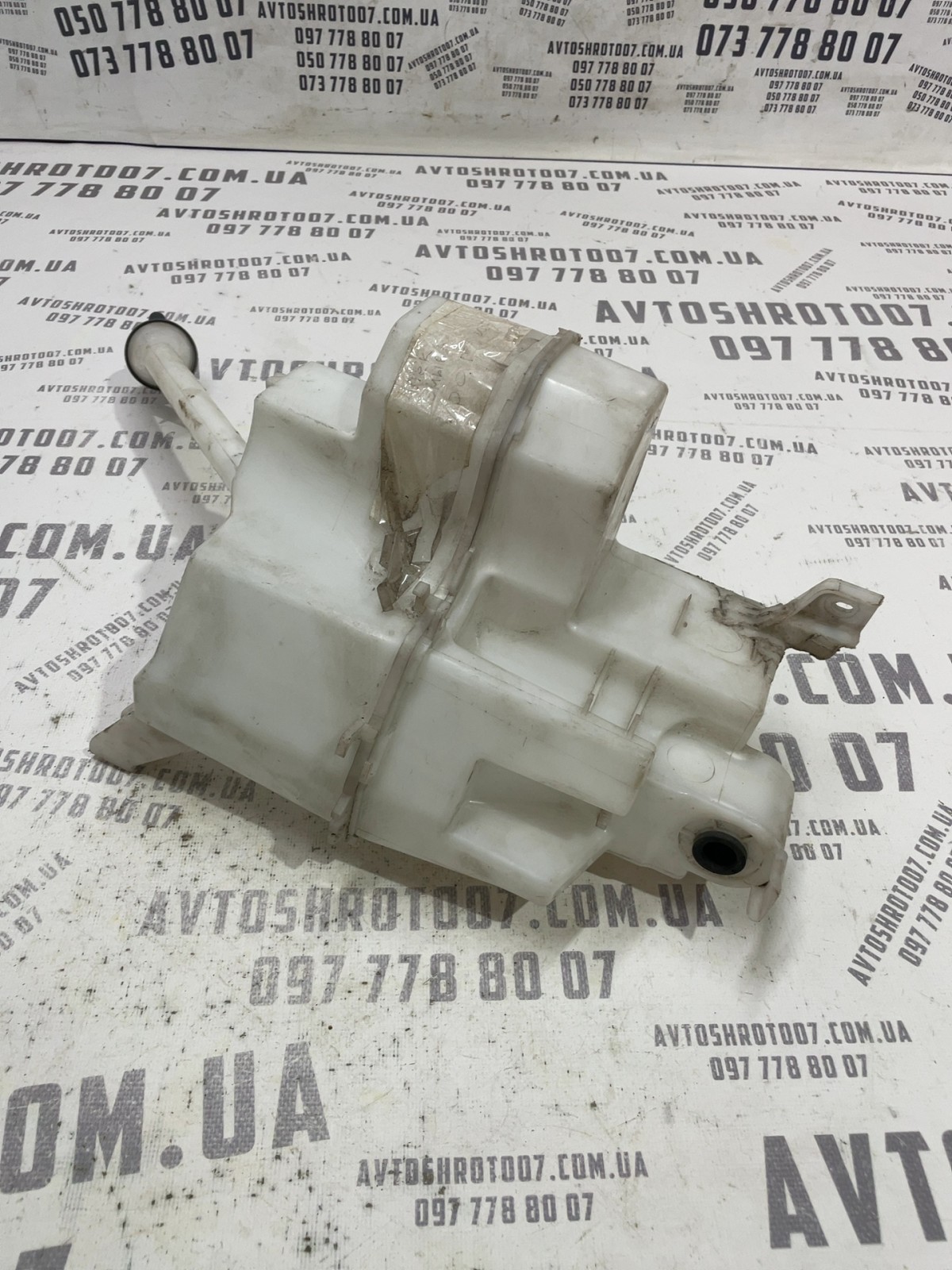 Бачок омивача лобового скла Nissan Rogue T32 (14-20)