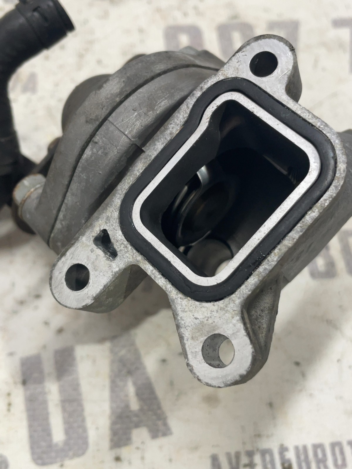 Корпус термостата Hyundai Accent 3 (05-11) 1.5 Дизель фото 2
