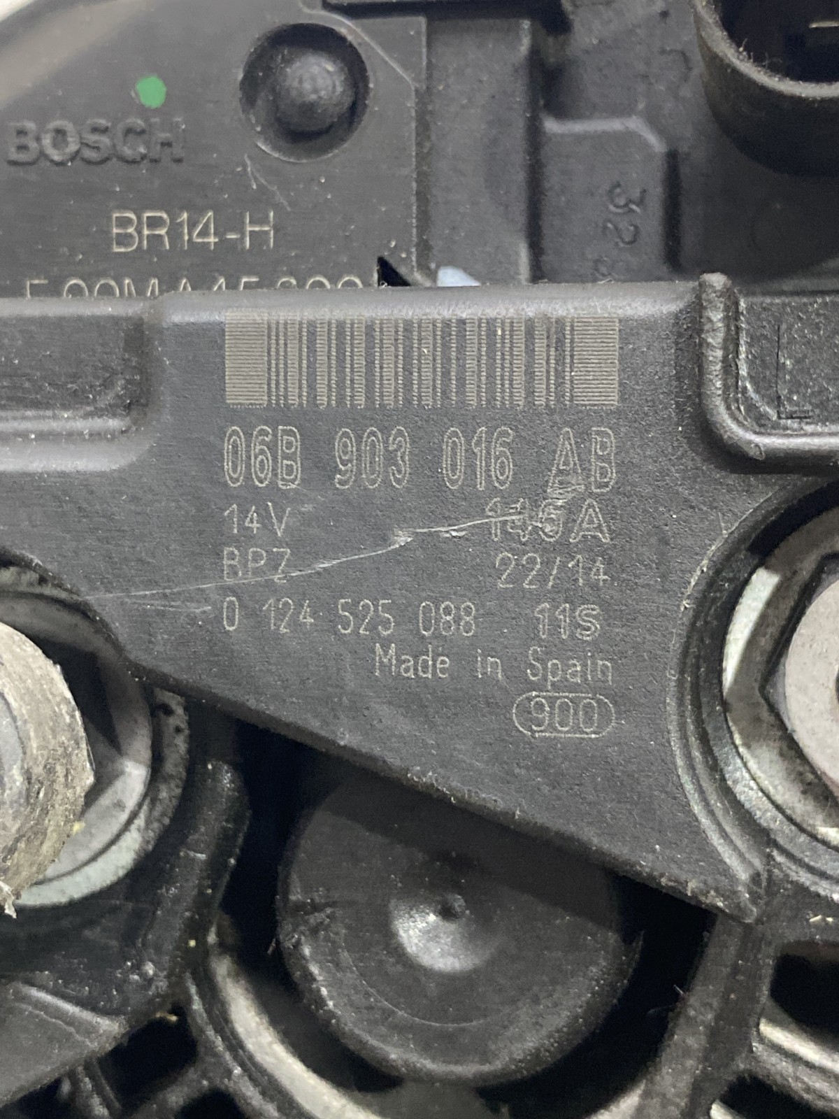 Генератор Volkswagen Jetta 6 (10-18) 06B903016AB